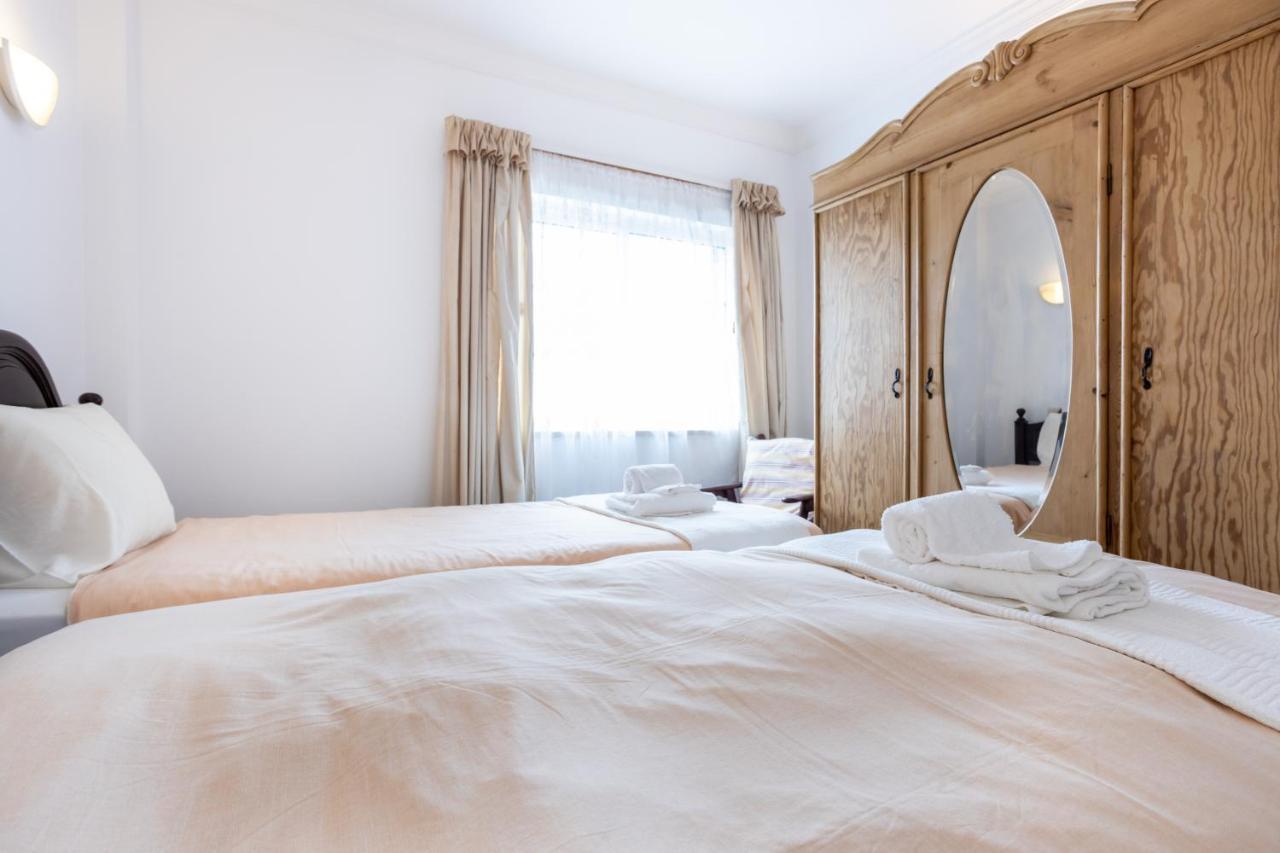 Top Floor Apartment With Great Views! Albufeira Bagian luar foto