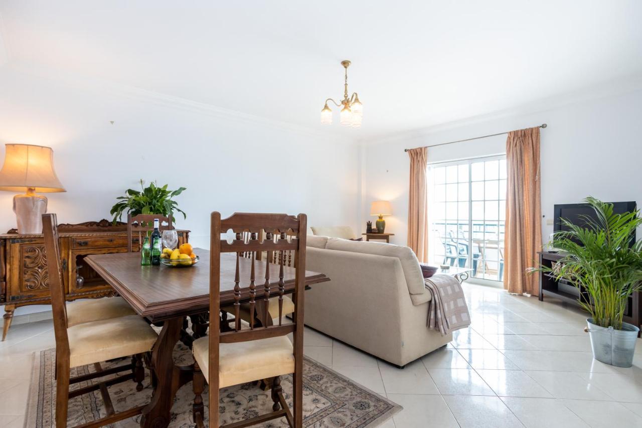 Top Floor Apartment With Great Views! Albufeira Bagian luar foto