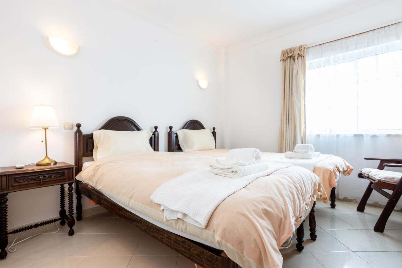 Top Floor Apartment With Great Views! Albufeira Bagian luar foto